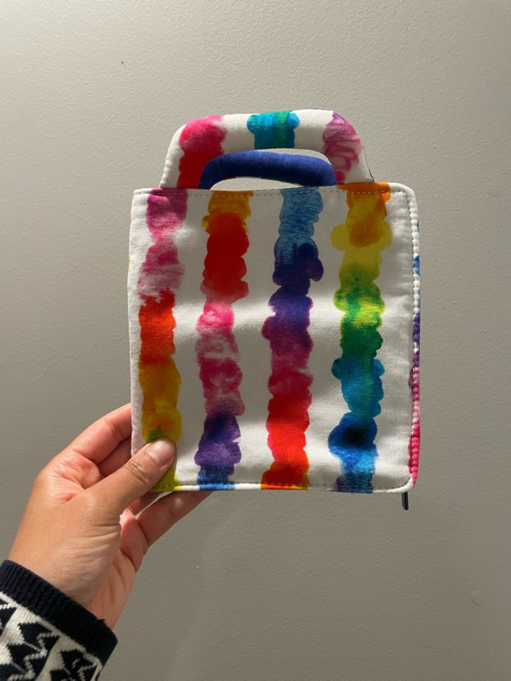 [LOVEVERY] Art Anywhere Kids Rainbow Stripe Soft Handle Bag - Multicolor